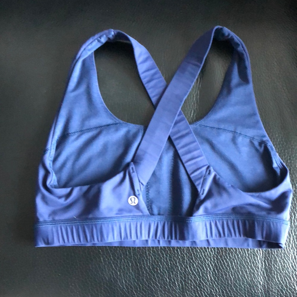 Lululemon sports bra
